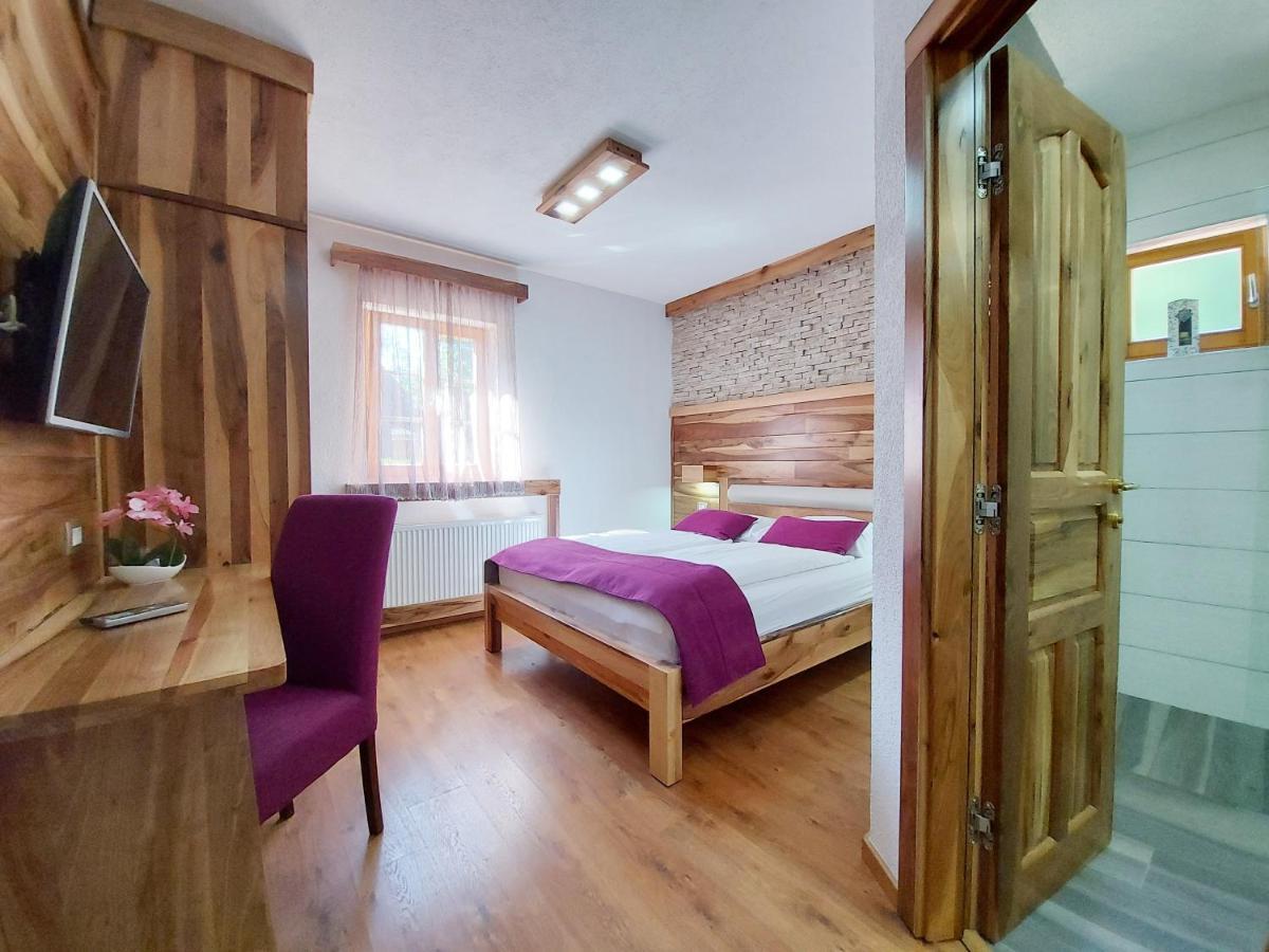 예제르체 Plitvice Etno House II B&B 외부 사진