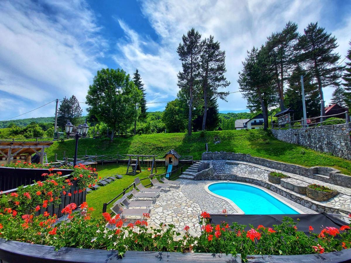 예제르체 Plitvice Etno House II B&B 외부 사진
