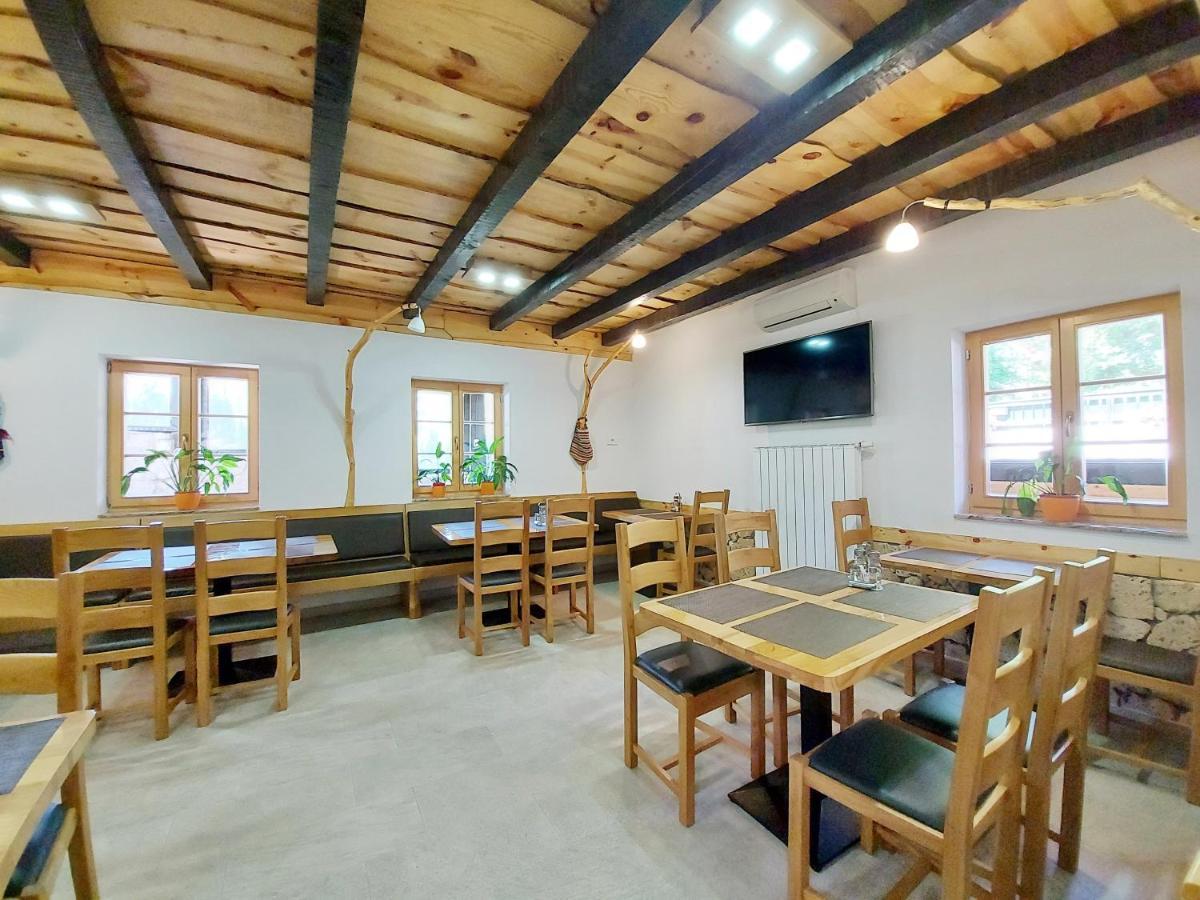 예제르체 Plitvice Etno House II B&B 외부 사진