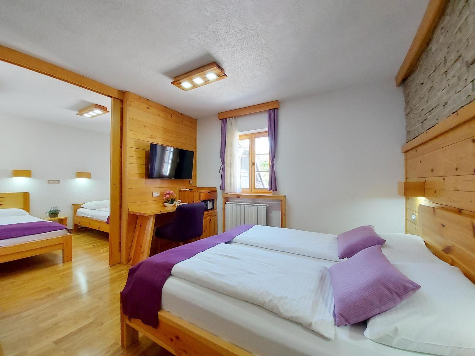 예제르체 Plitvice Etno House II B&B 외부 사진
